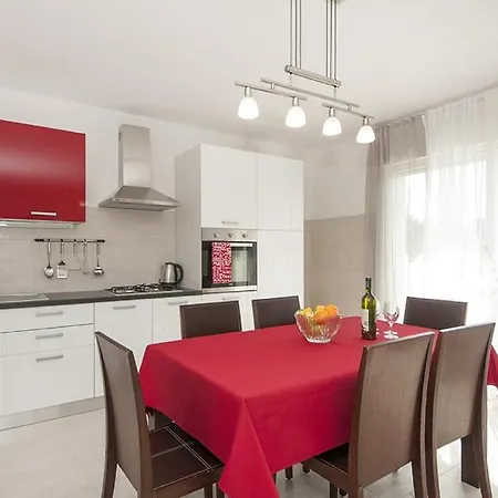 In Kastel Luksic With Balcony, Air Conditioning, W-lan, Washing Machine 5107-1 *