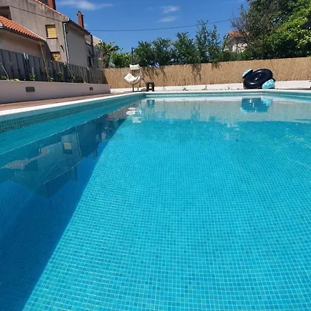In Kastel Luksic With Balcony, Air Conditioning, W-lan, Washing Machine 5107-1 * Каштела