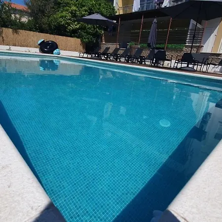 In Kastel Luksic With Balcony, Air Conditioning, W-lan, Washing Machine 5107-1 * Каштела