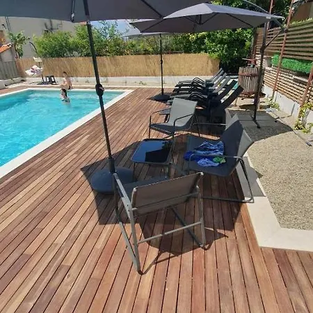 In Kastel Luksic With Balcony, Air Conditioning, W-lan, Washing Machine 5107-1 *