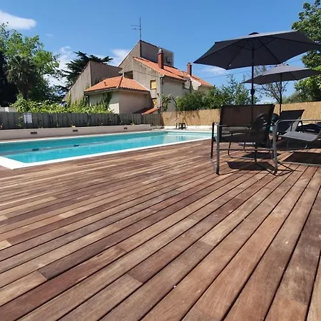 Апартаменты In Kastel Luksic With Balcony, Air Conditioning, W-lan, Washing Machine 5107-1 *