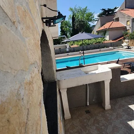 Апартаменты In Kastel Luksic With Balcony, Air Conditioning, W-lan, Washing Machine 5107-1